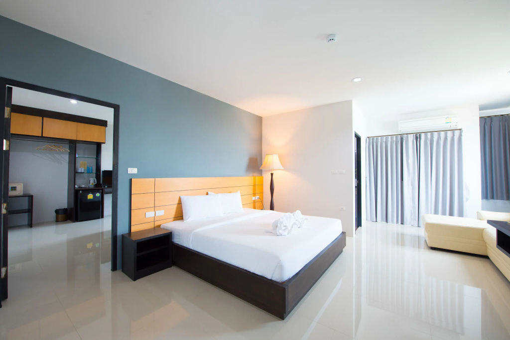 2 Bedrooms Standard Family room