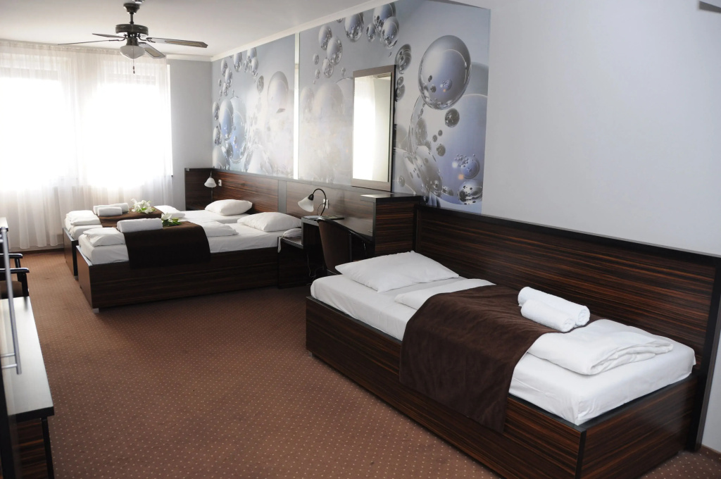 Triple room