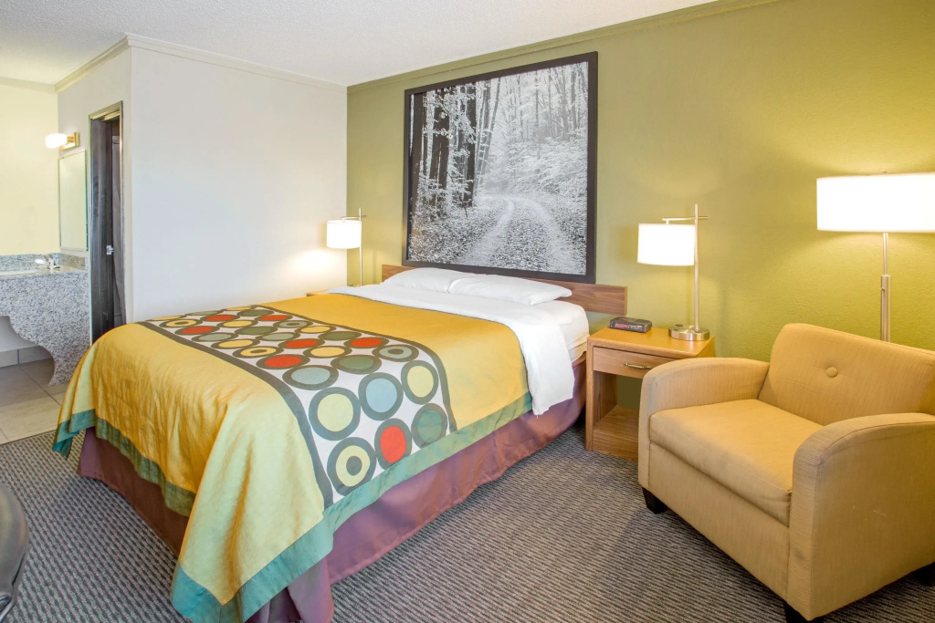 Standard Double room (full double bed)