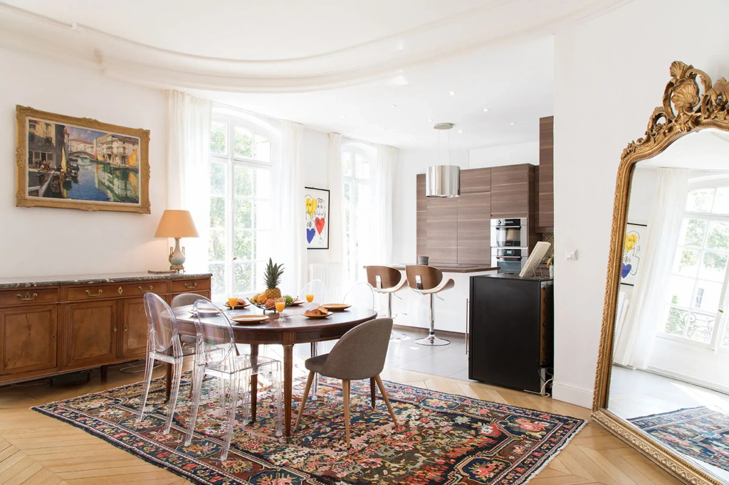 Tour Maubourg - Eiffel Tower Apartment - Chambres