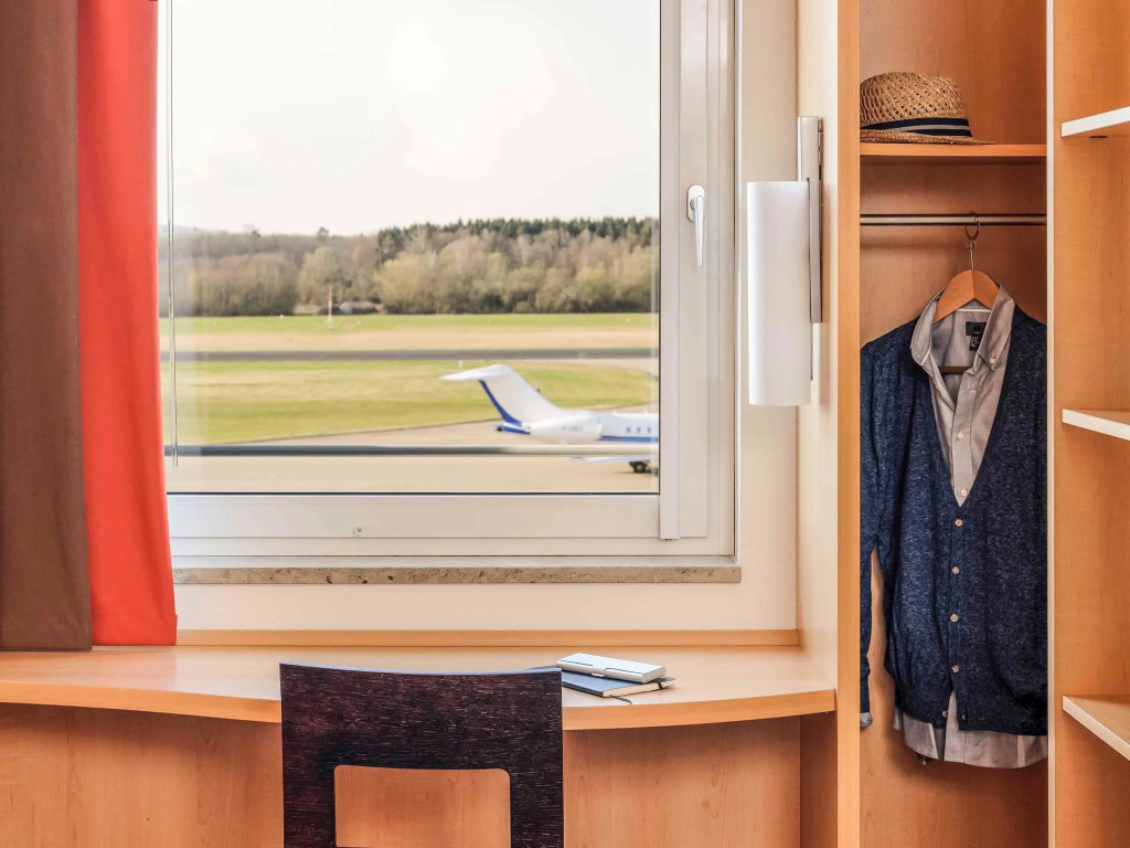 Hotel ibis Friedrichshafen Airport Messe - Chambres