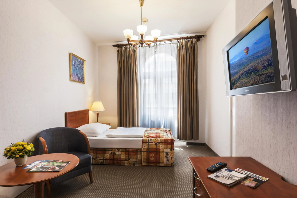 Economy room