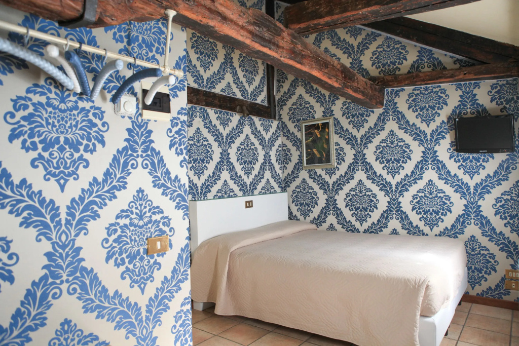 Economy Double room (full double bed)
