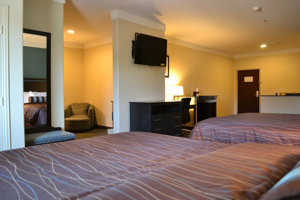 2 Bedrooms Suite