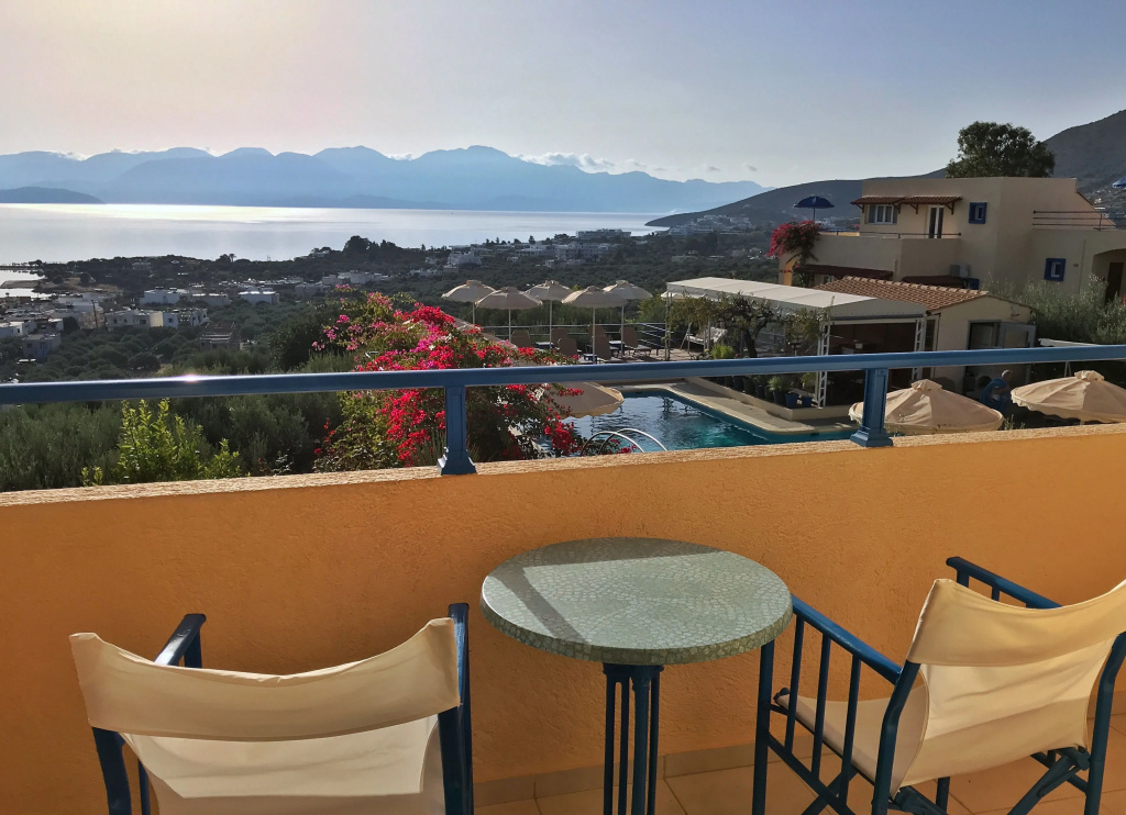 1 Bedroom Apartment with sea view