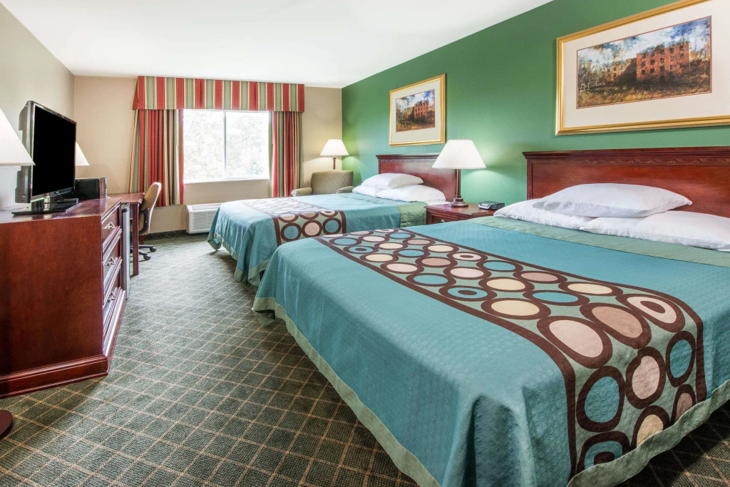 Standard Quadruple room