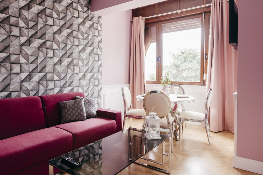 1 Bedroom Deluxe Suite