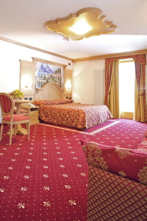 Standard Quadruple room with mountain view