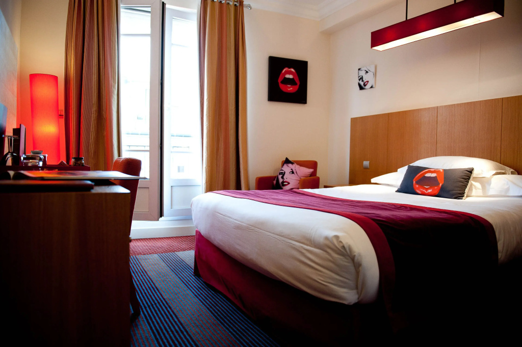 Classic Double room (full double bed)