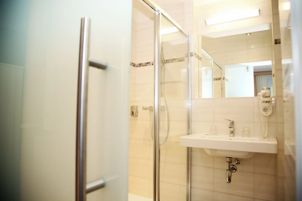 Tinschert Hotel-Restaurant-Partyservice - Chambres