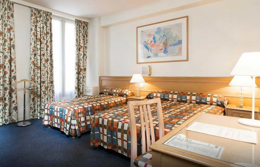 Superior Triple room