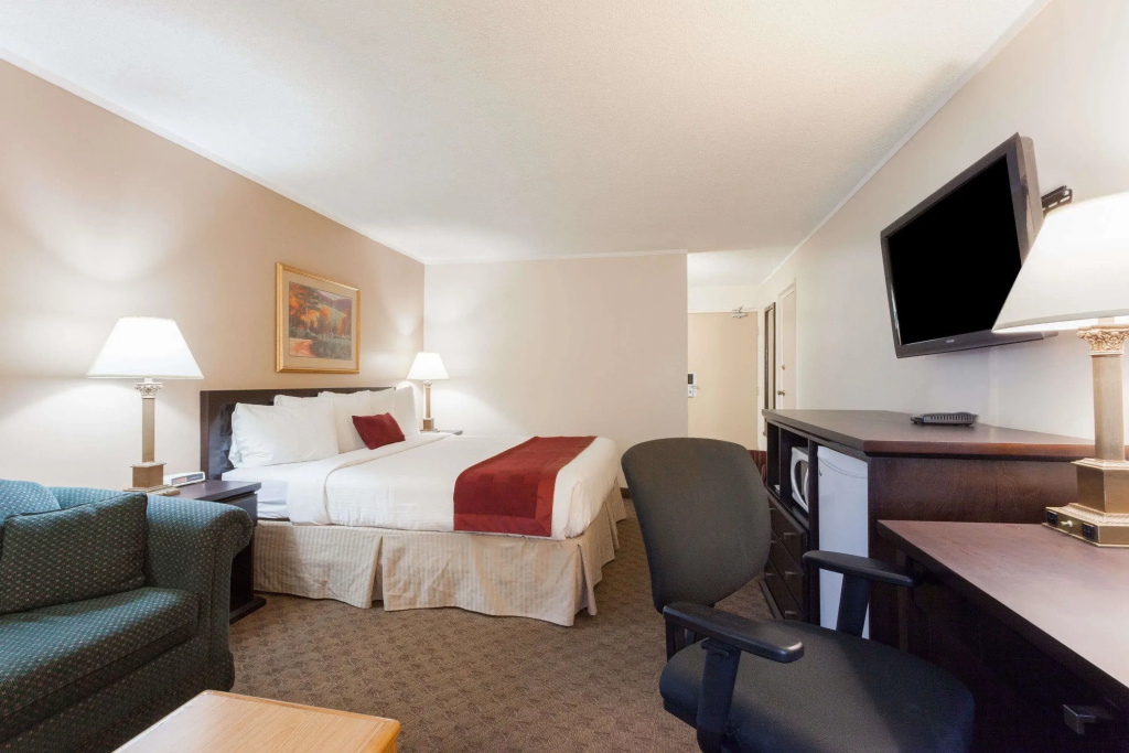 Double room (full double bed)