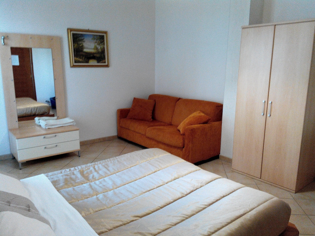Standard Double room (full double bed)