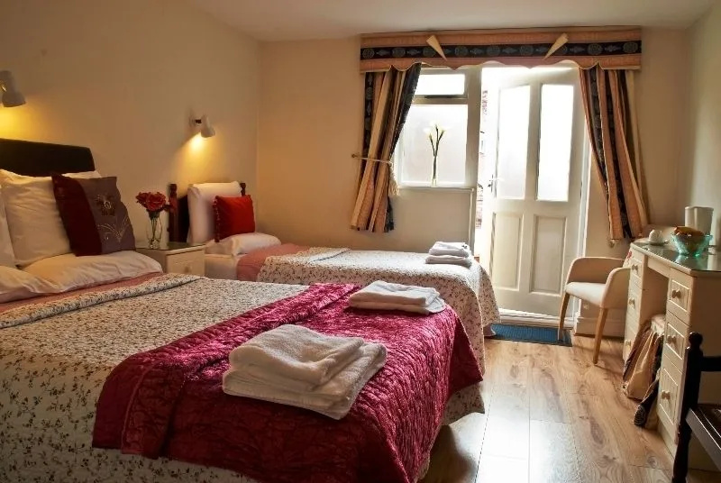 P & J Hotel - Chambres