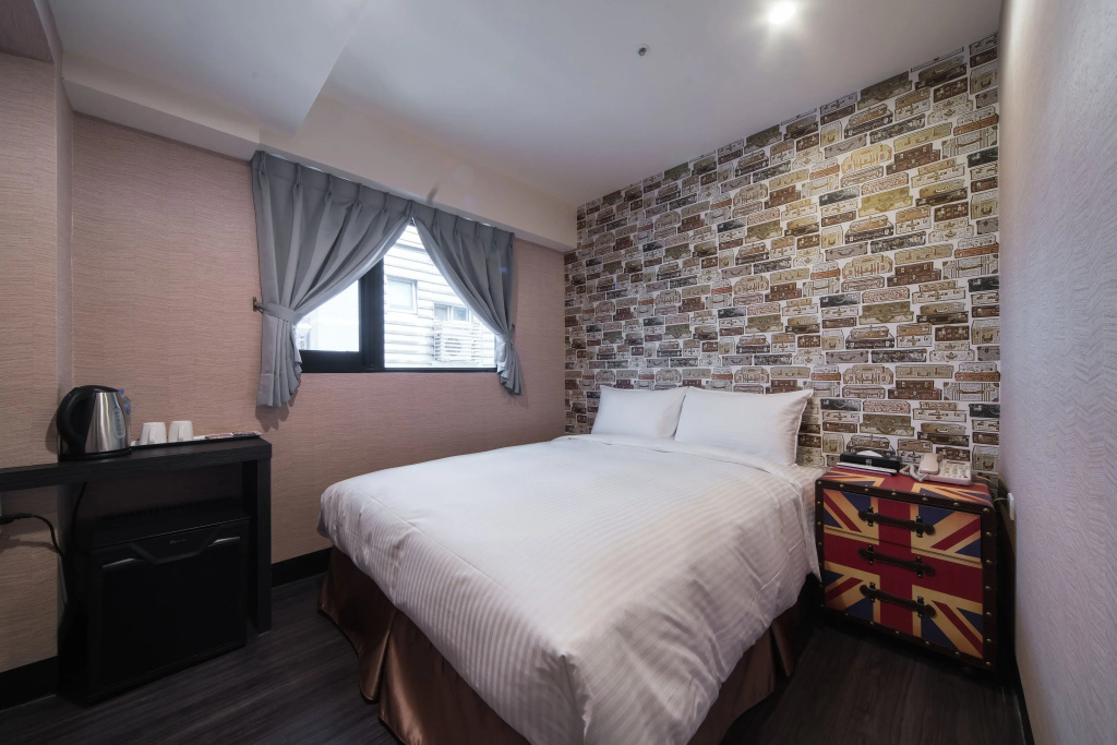 Economy Double room (full double bed)