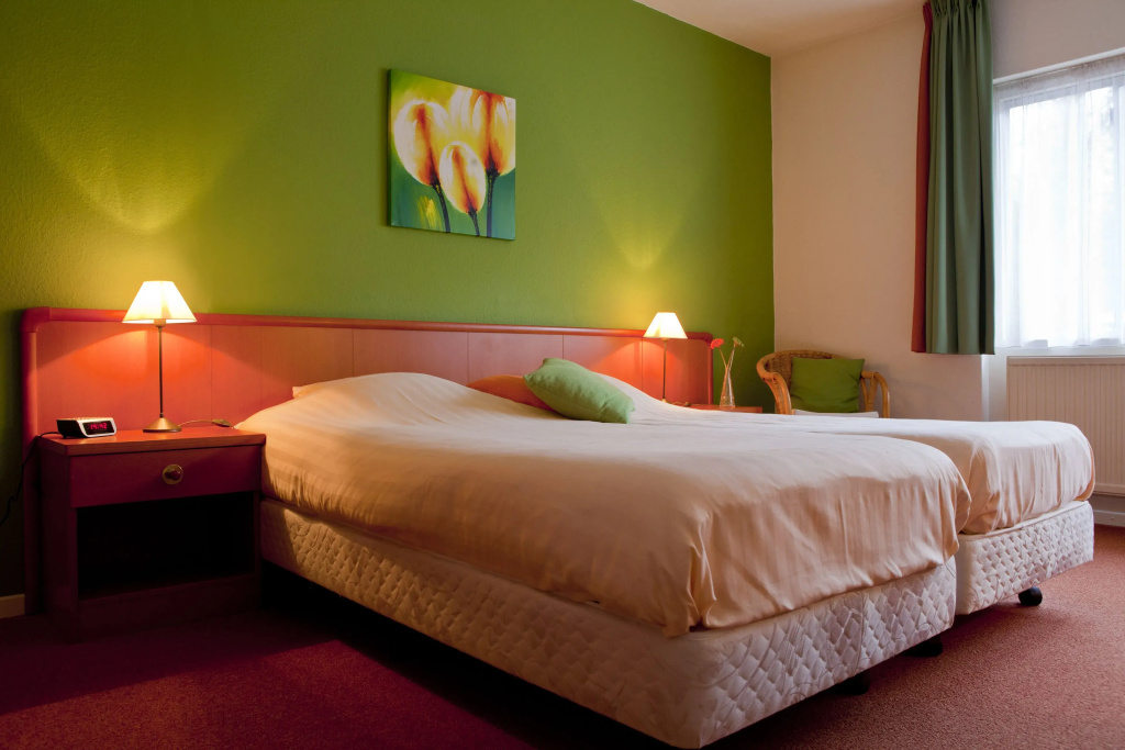 Economy room
