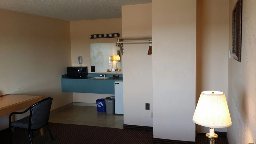 Economy Quadruple room