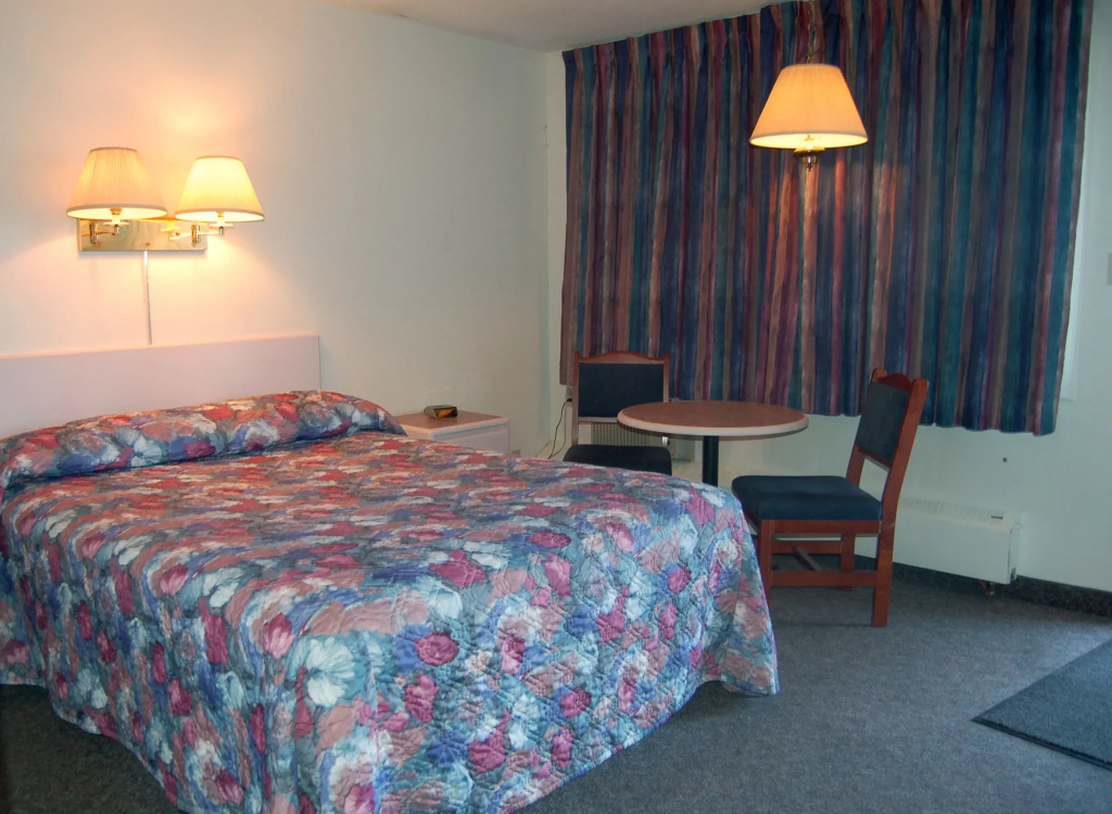 Economy Double room (full double bed)