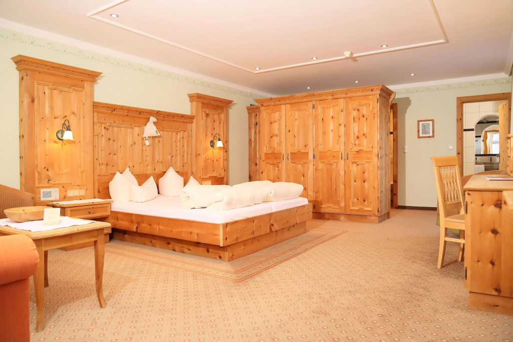 Superior Suite with balcony and with mountain view