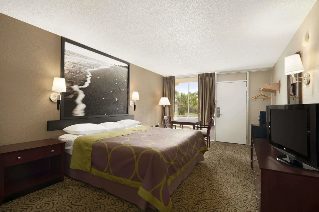 Standard Double room (full double bed)