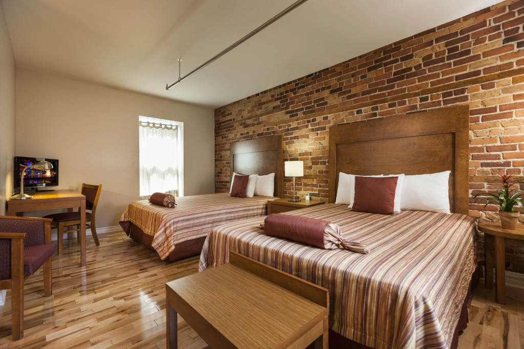 Superior Quadruple room