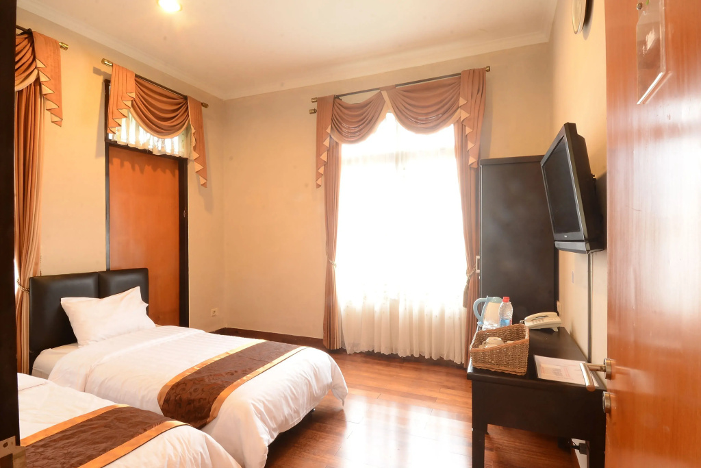 4 Bedrooms Villa