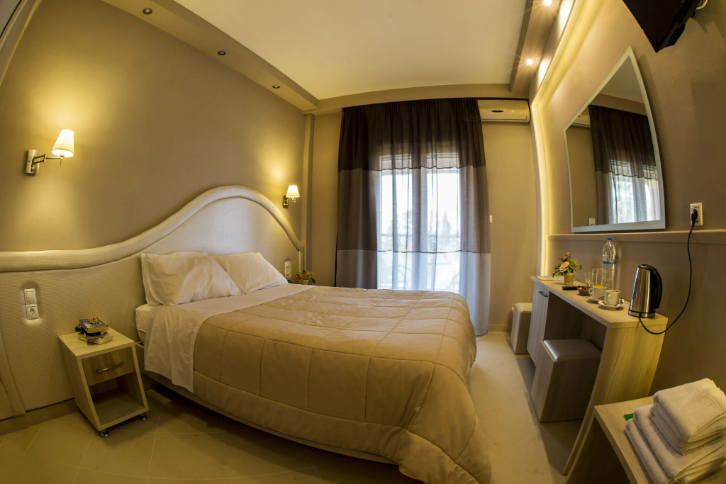 Standard Double room (full double bed)