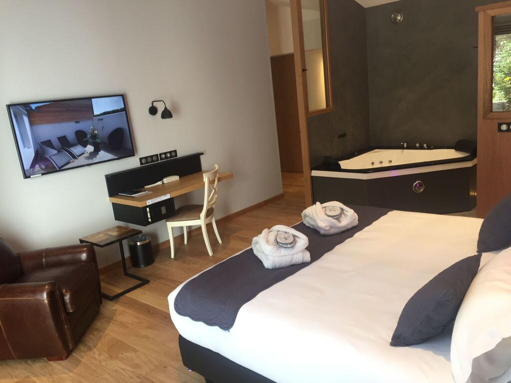hotel photo