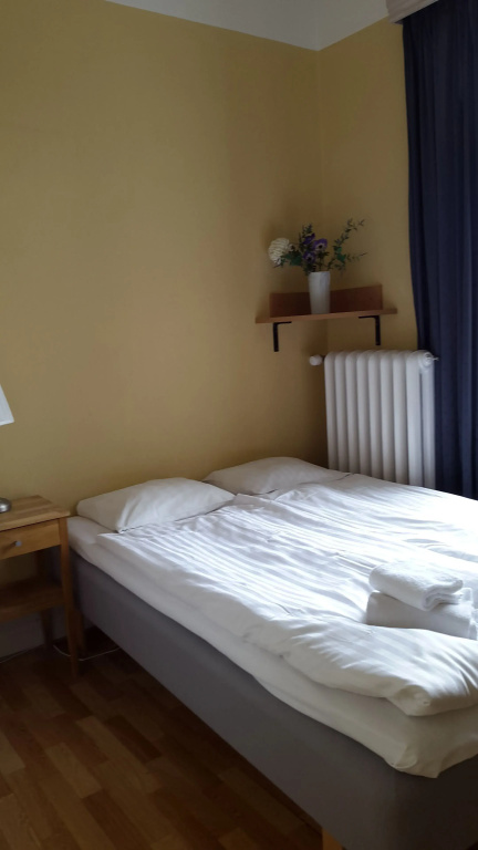 Economy room