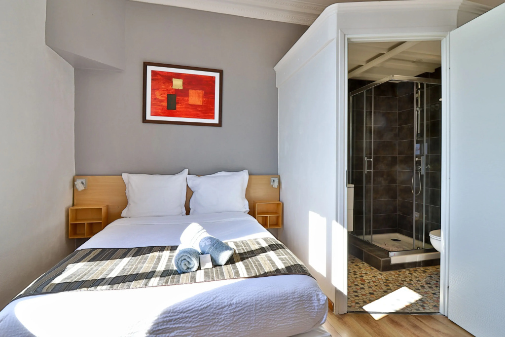 Standard Double room with sea view (full double bed)