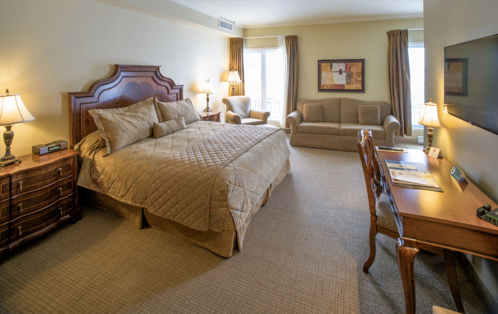 Deluxe Suite