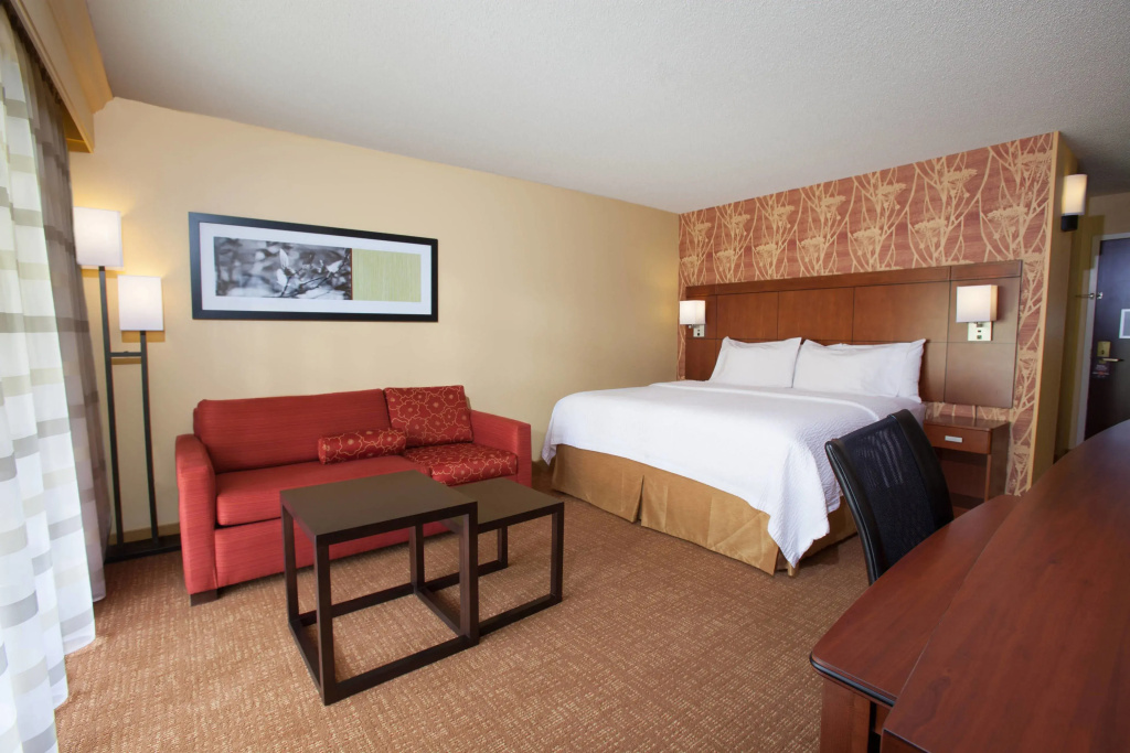 Standard Double room (full double bed)