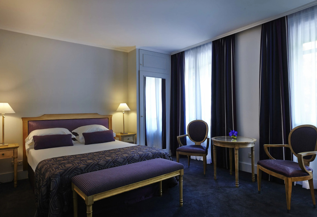Royal Hotel Paris Champs Elysées 56
