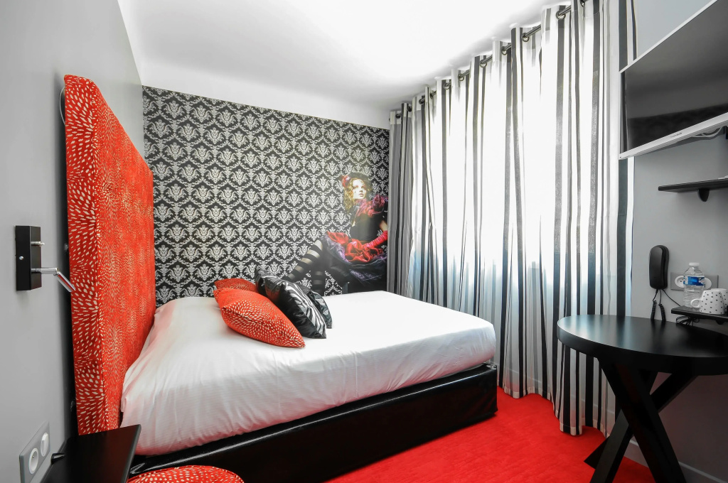 Standard Double room (full double bed)