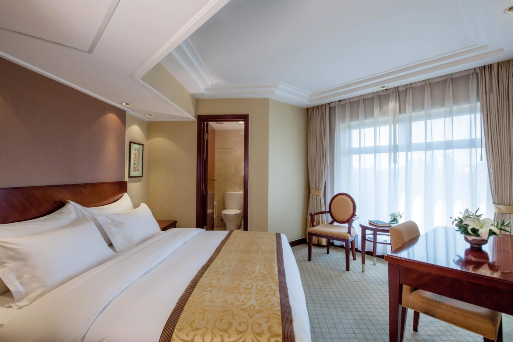 Deluxe Suite