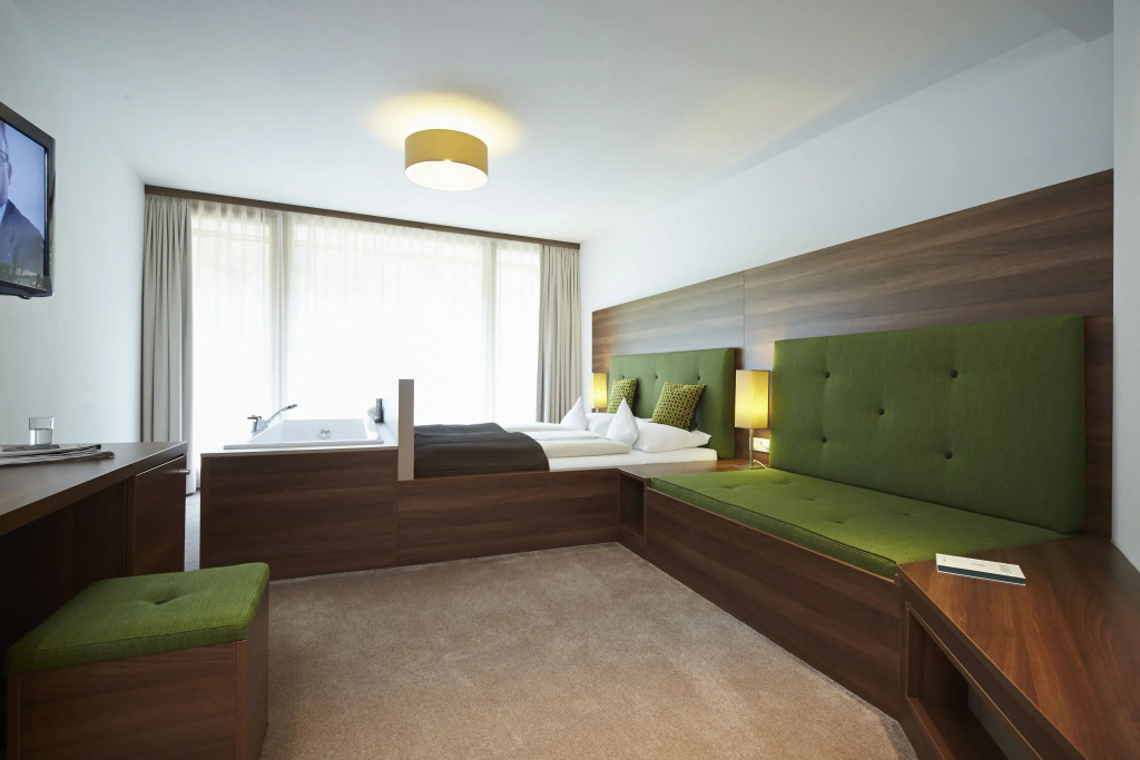 標準雙人房,設有露台及大床