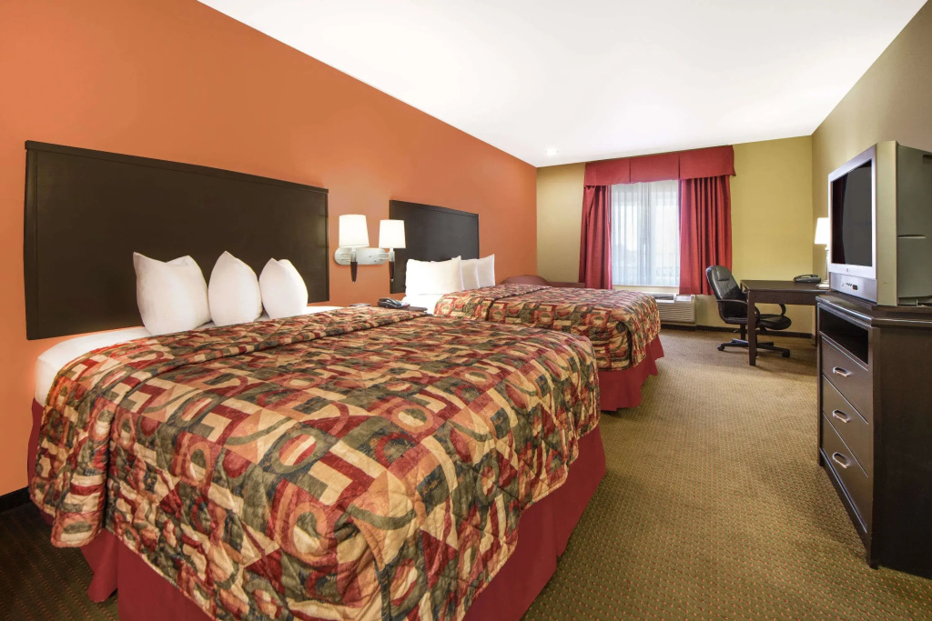 Double Suite (full double bed)