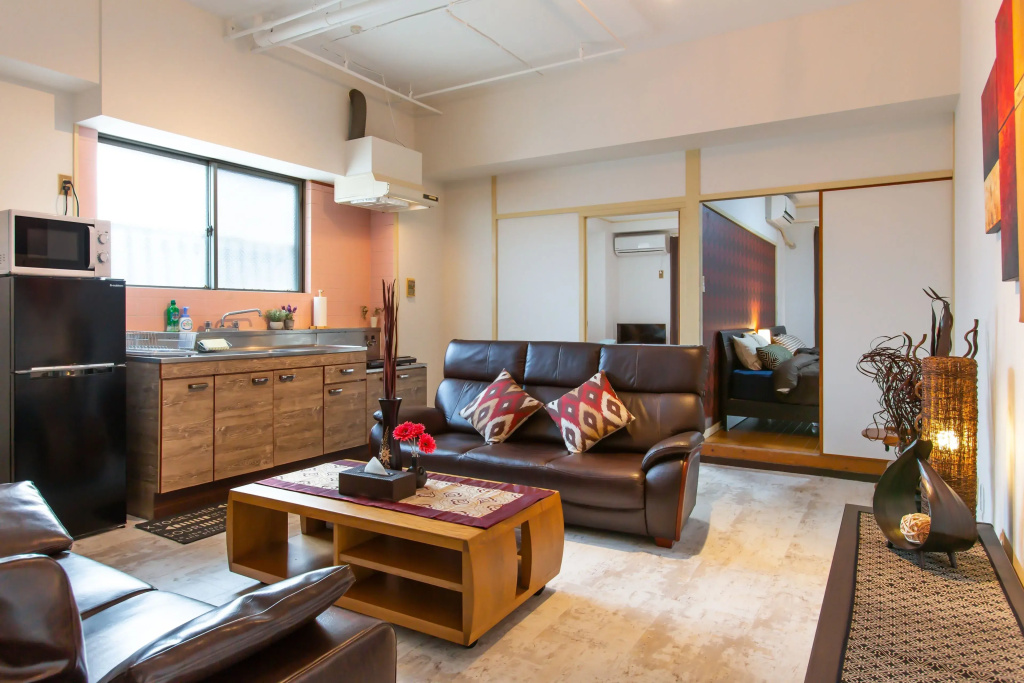 3 Bedrooms Apartment