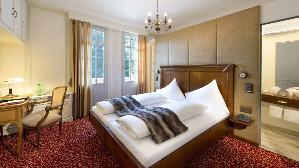 Standard Double room (full double bed)