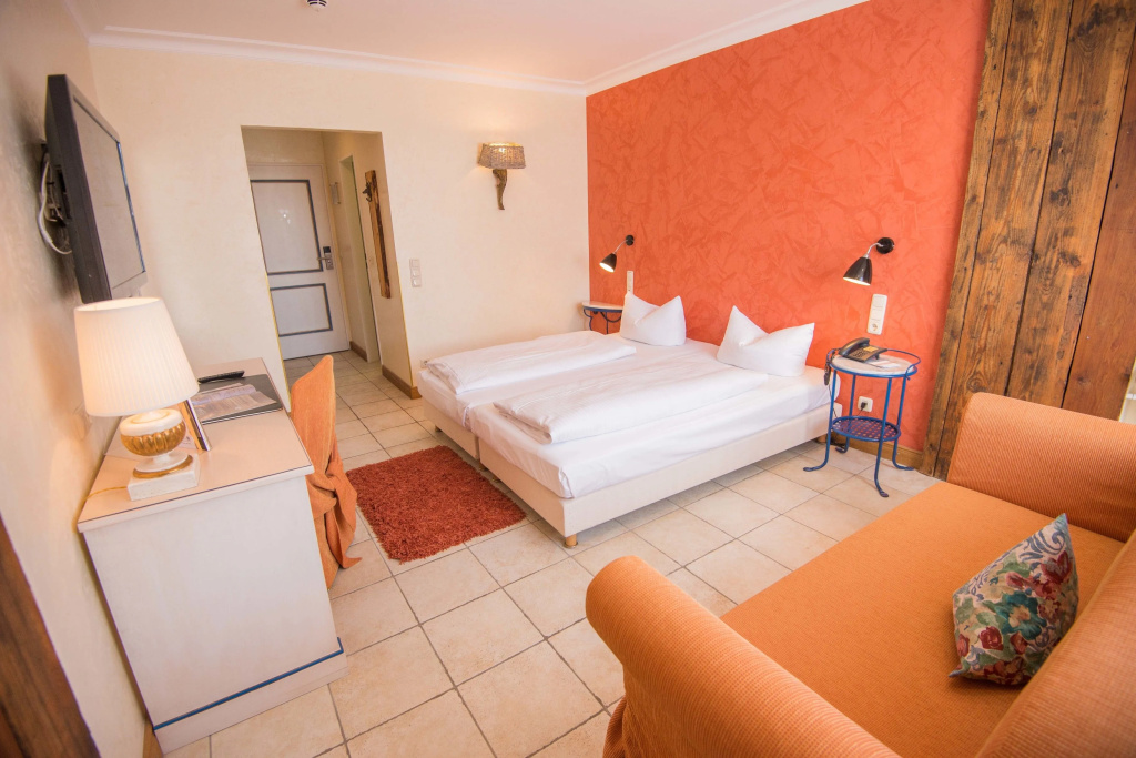 Standard Double room (full double bed)