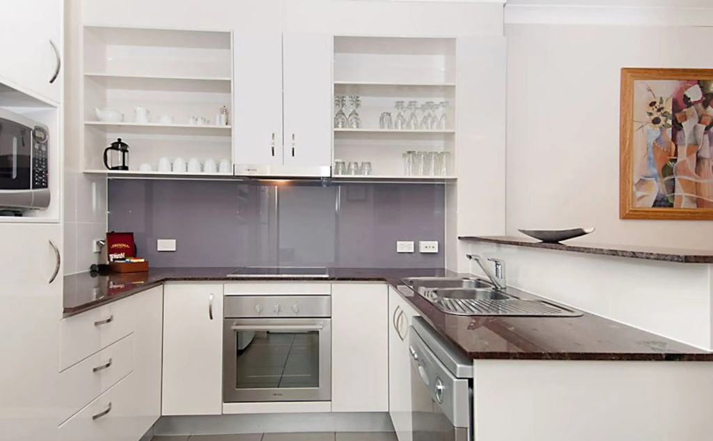 4 Bedrooms Villa