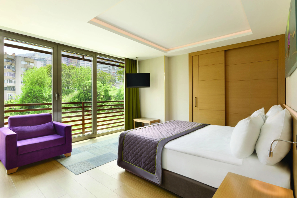 Double room (full double bed)