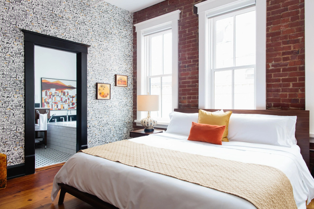 Double Suite (full double bed)