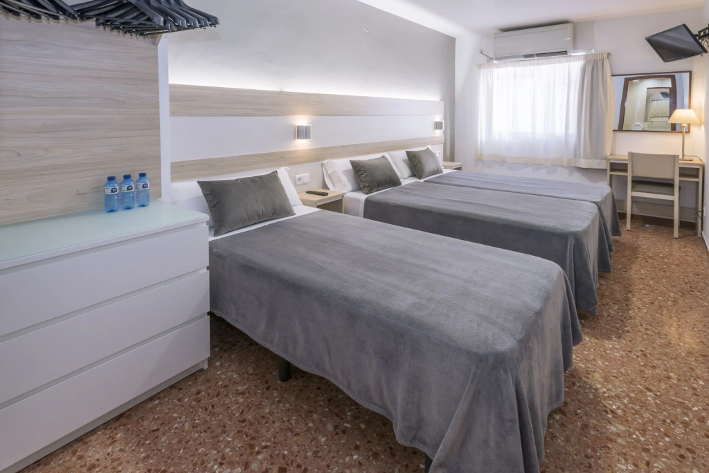 Superior Triple room
