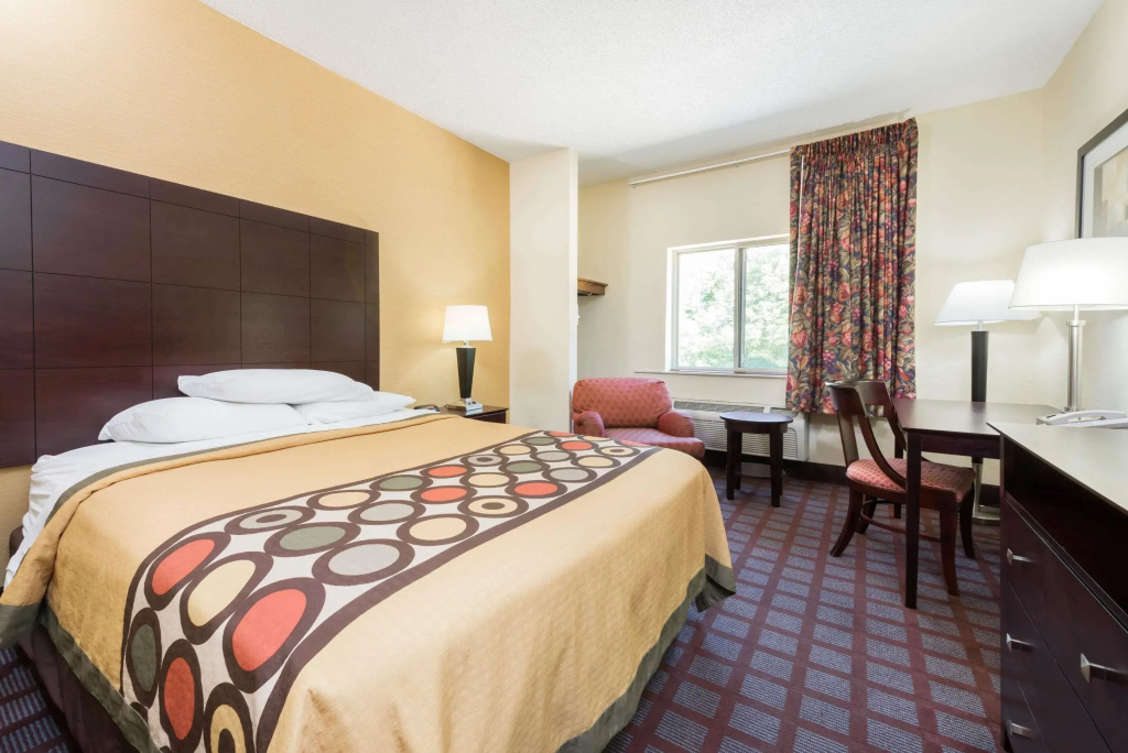 Double Suite (full double bed)