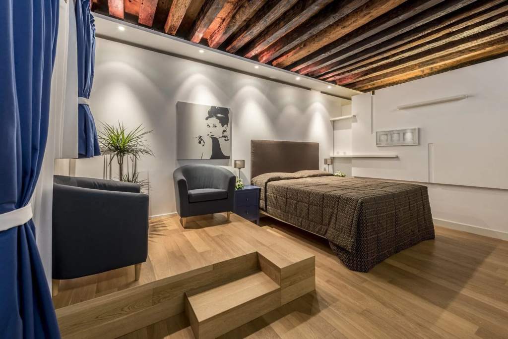 Luxury Suite