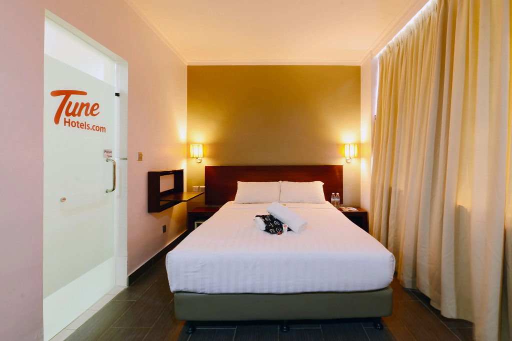 Standard Double room (full double bed)