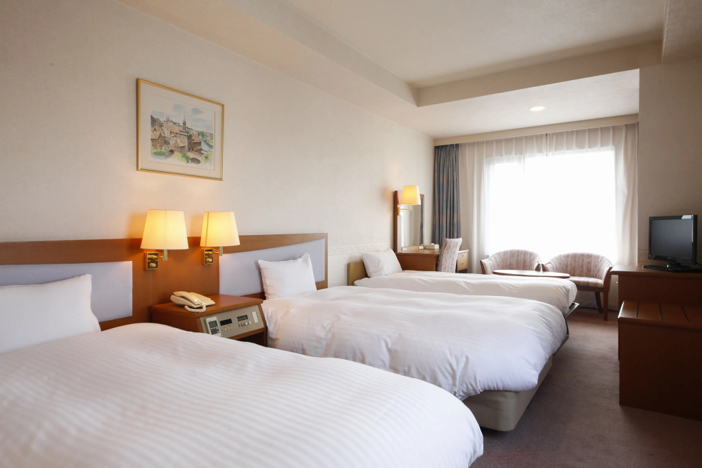 Standard Triple room