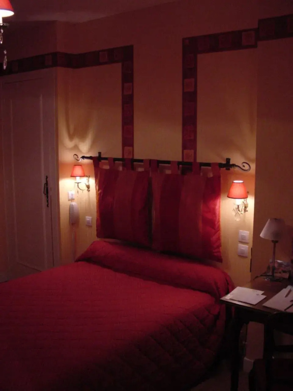 Logis Hotel Des Pyrenees Rest. La Pergola - Chambres