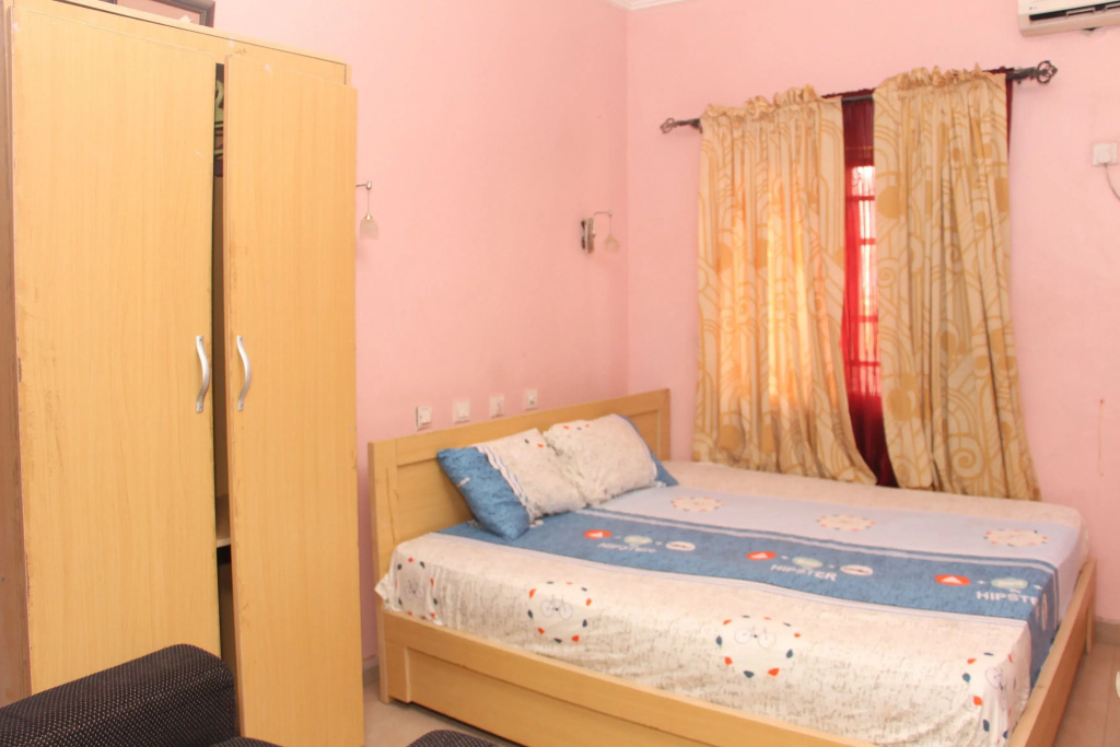Deluxe Double room (full double bed)